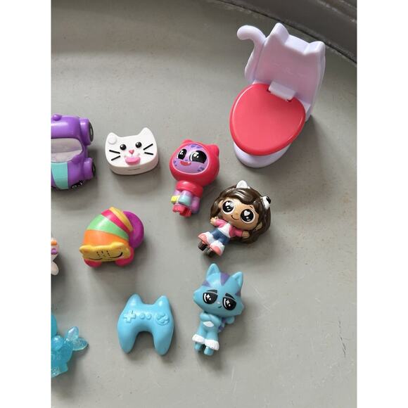 Gabby's Purrfect Dollhouse Toy REPLACEMENT‎ PARTS & Friends Furniture/Figures - Picture 4 of 6